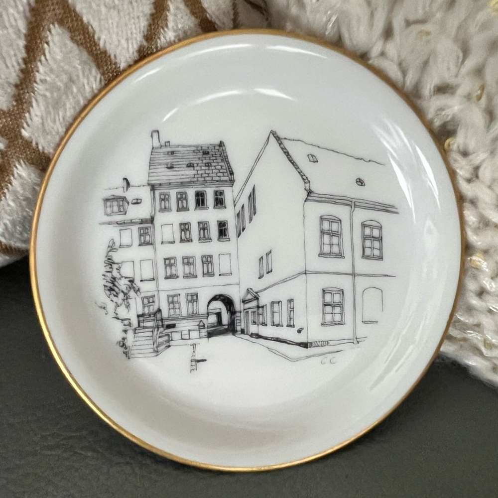 Vintage BING & GRONDAHL (B&G) Copenhagen PORCELAIN Mini PLATE Made in Denmark - Picture 1 of 8